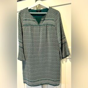 Madewell Dress Sz M 100% Silk, Bell Sleeves, Green & White Print, Pockets, Lined